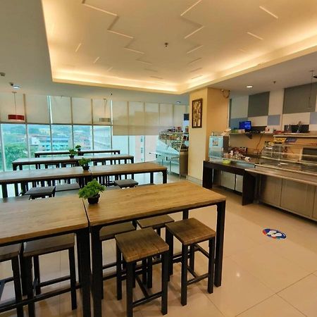Greenwindows Hotel Davao Ngoại thất bức ảnh